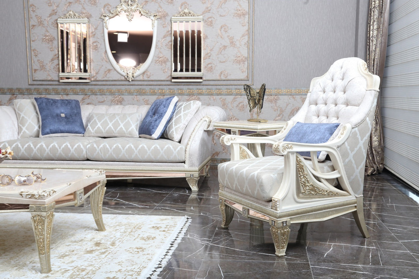 Carlis Classic Sofa Set
