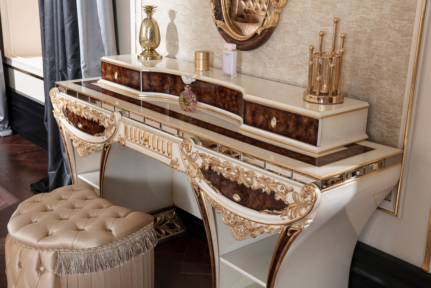 Larezza Bedroom Set