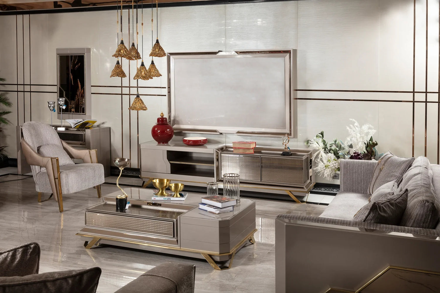 Luxury and Comfortable Complementary Furniture