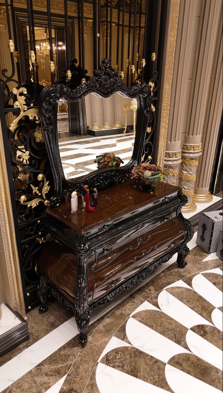Ivaris Bedroom Set