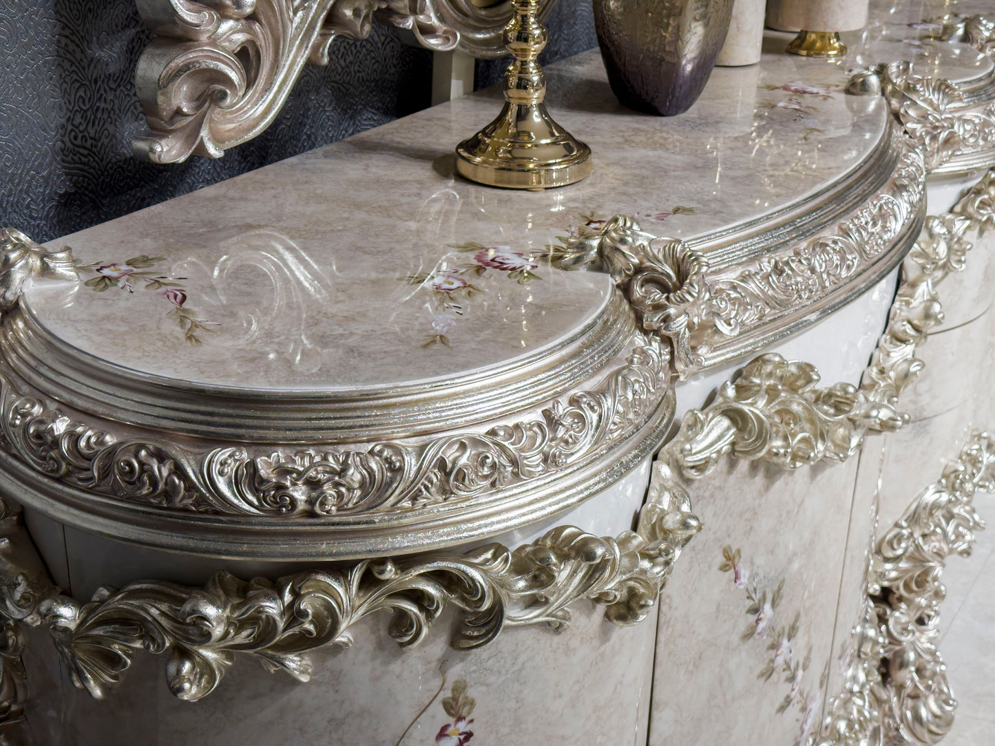 Grandeur Dining Room Set