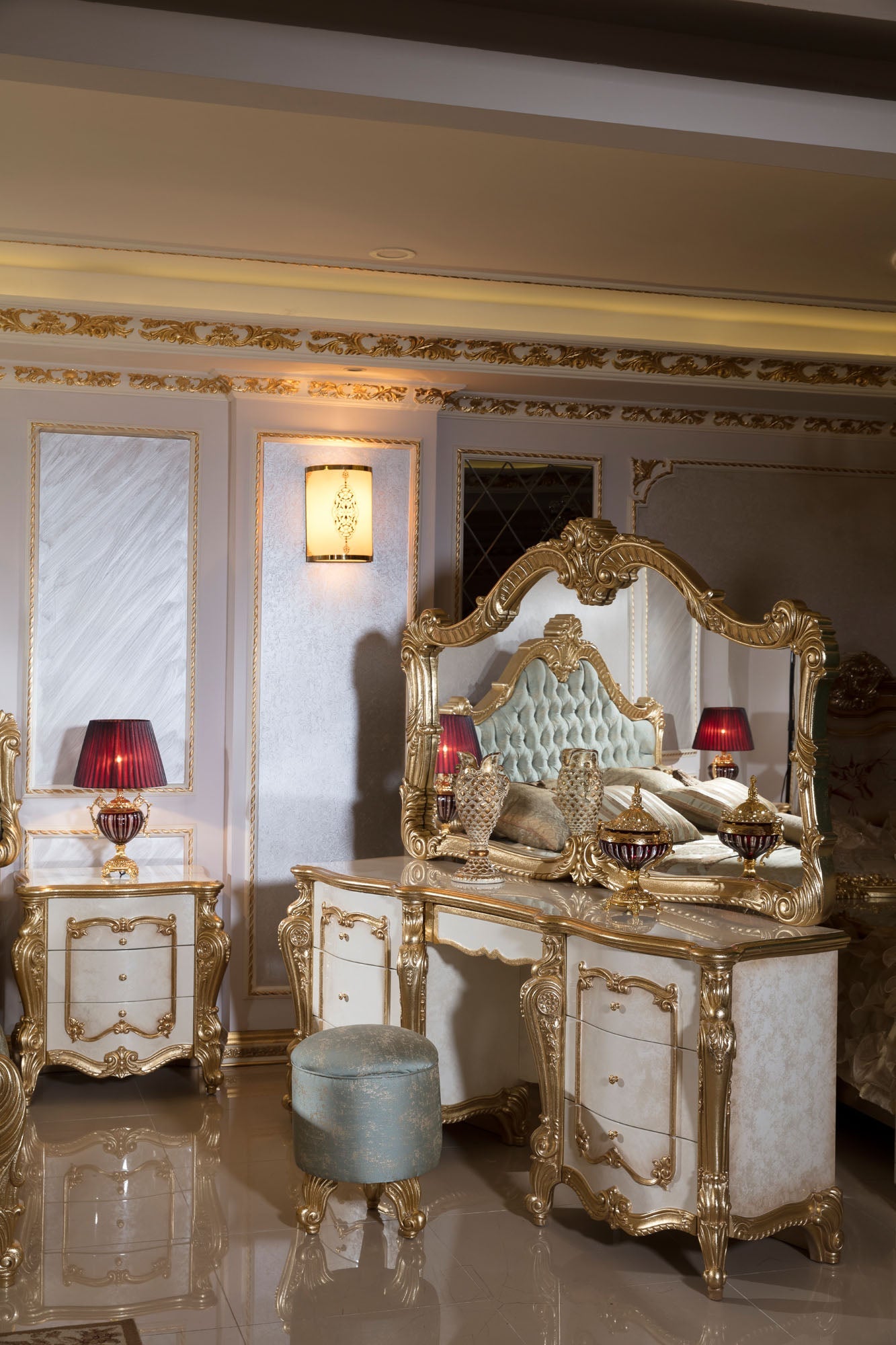 Pavira Bedroom Set