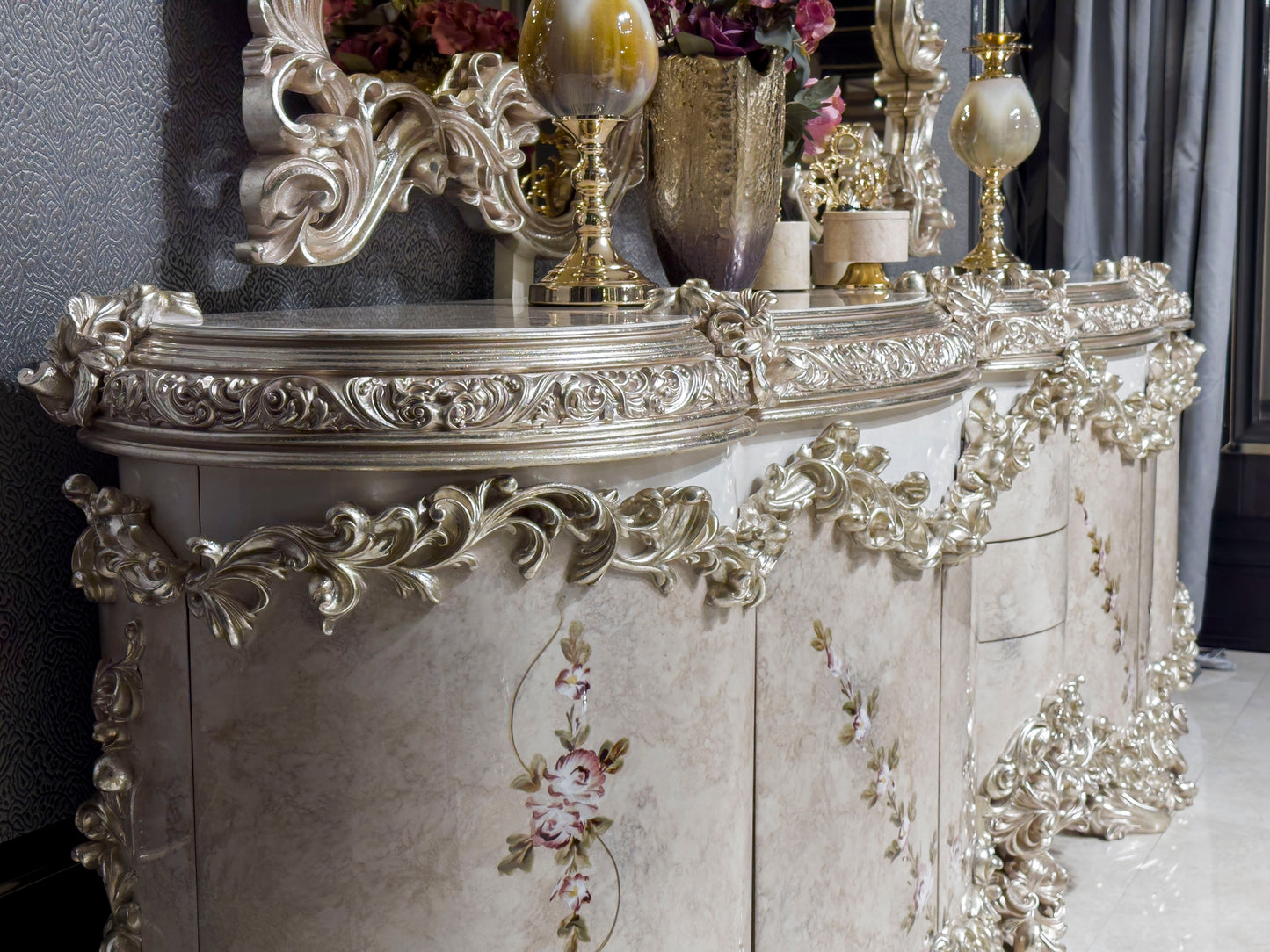 Grandeur Dining Room Set