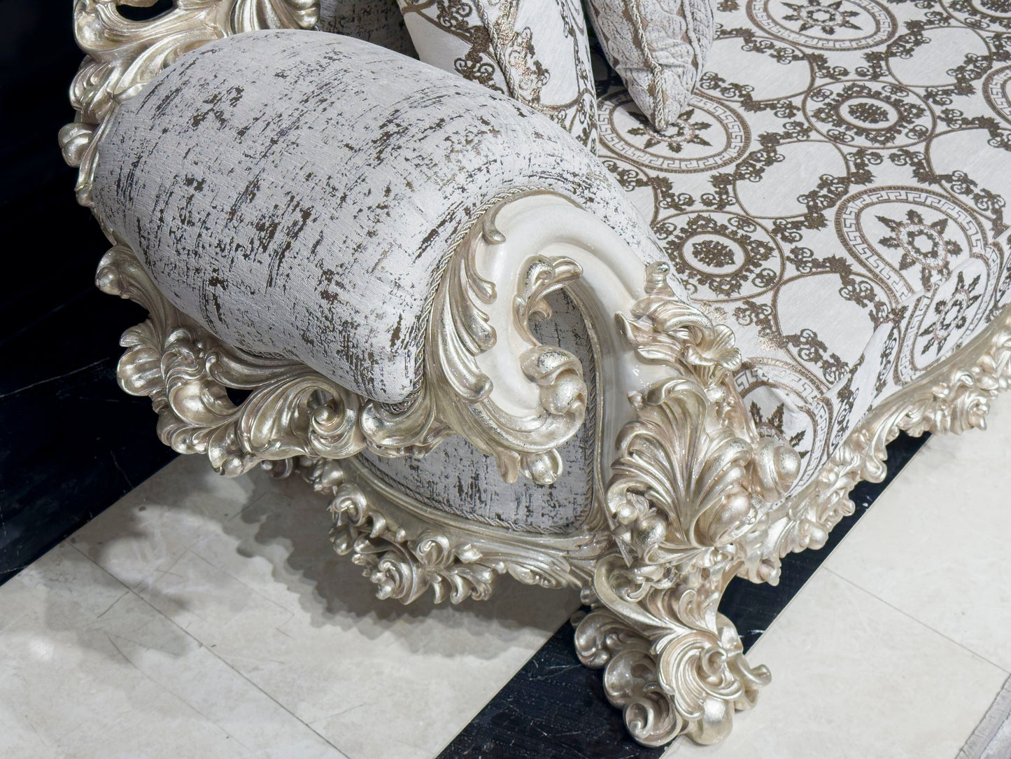 Grandeur Sofa Set