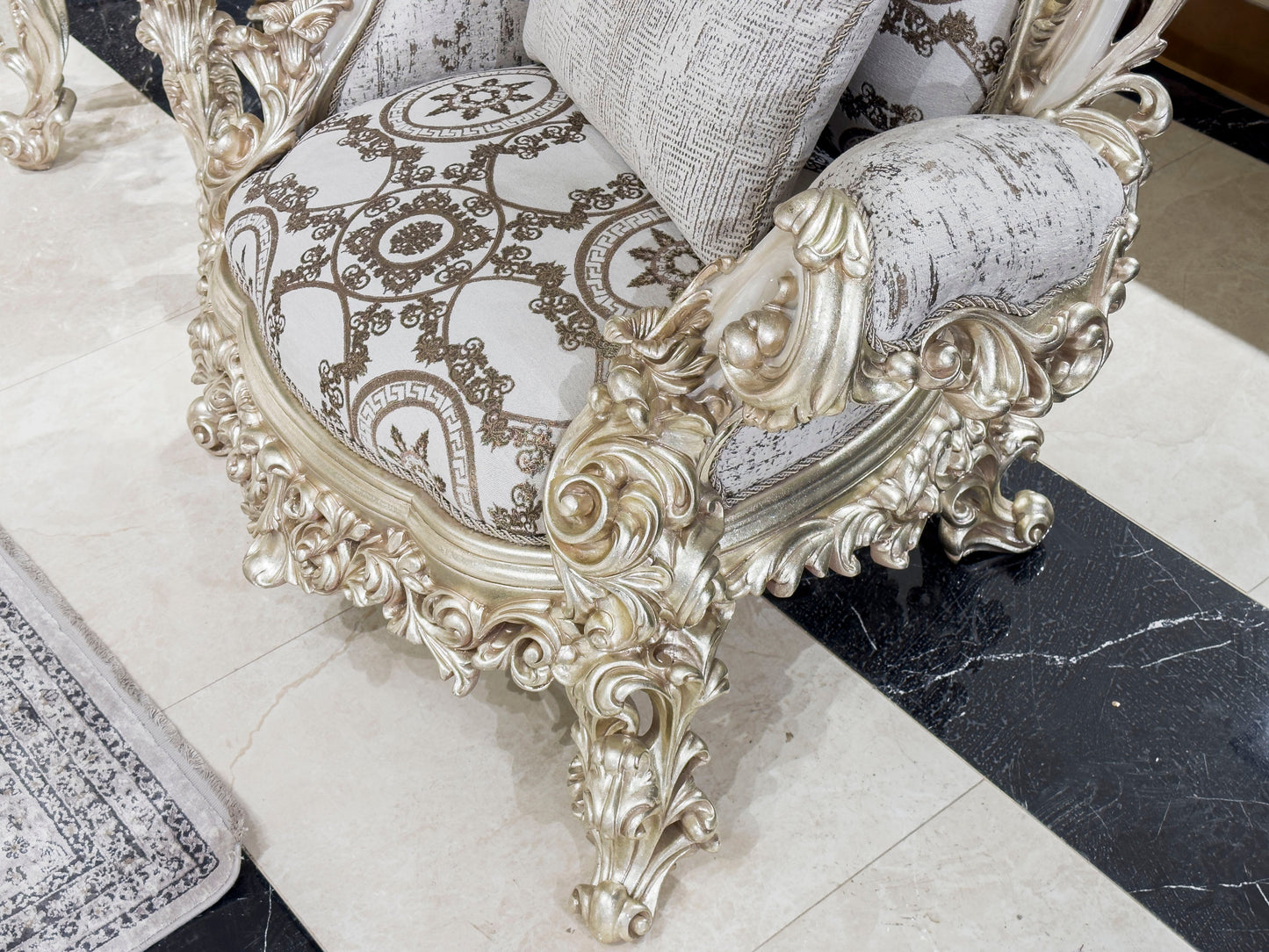 Grandeur Sofa Set