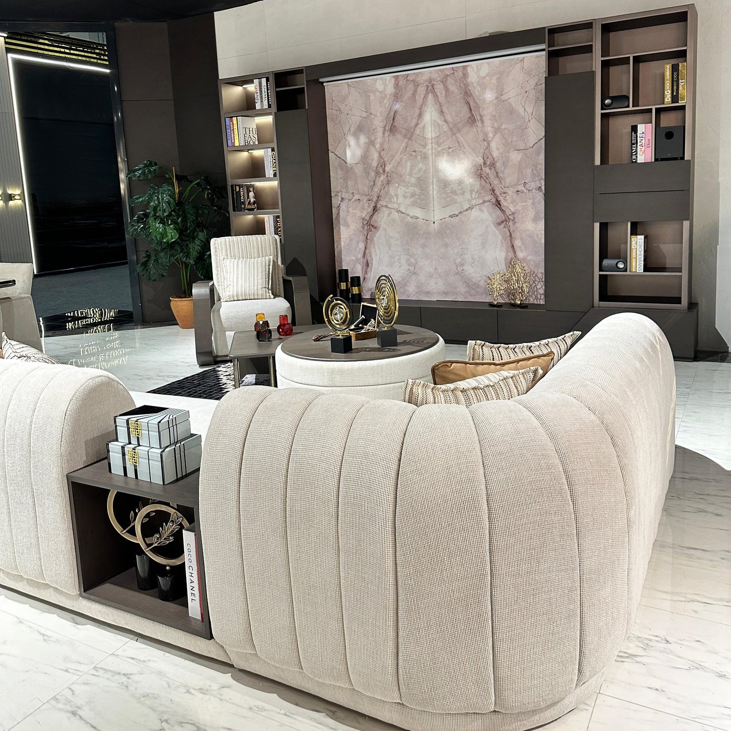 Henvion Sofa Set
