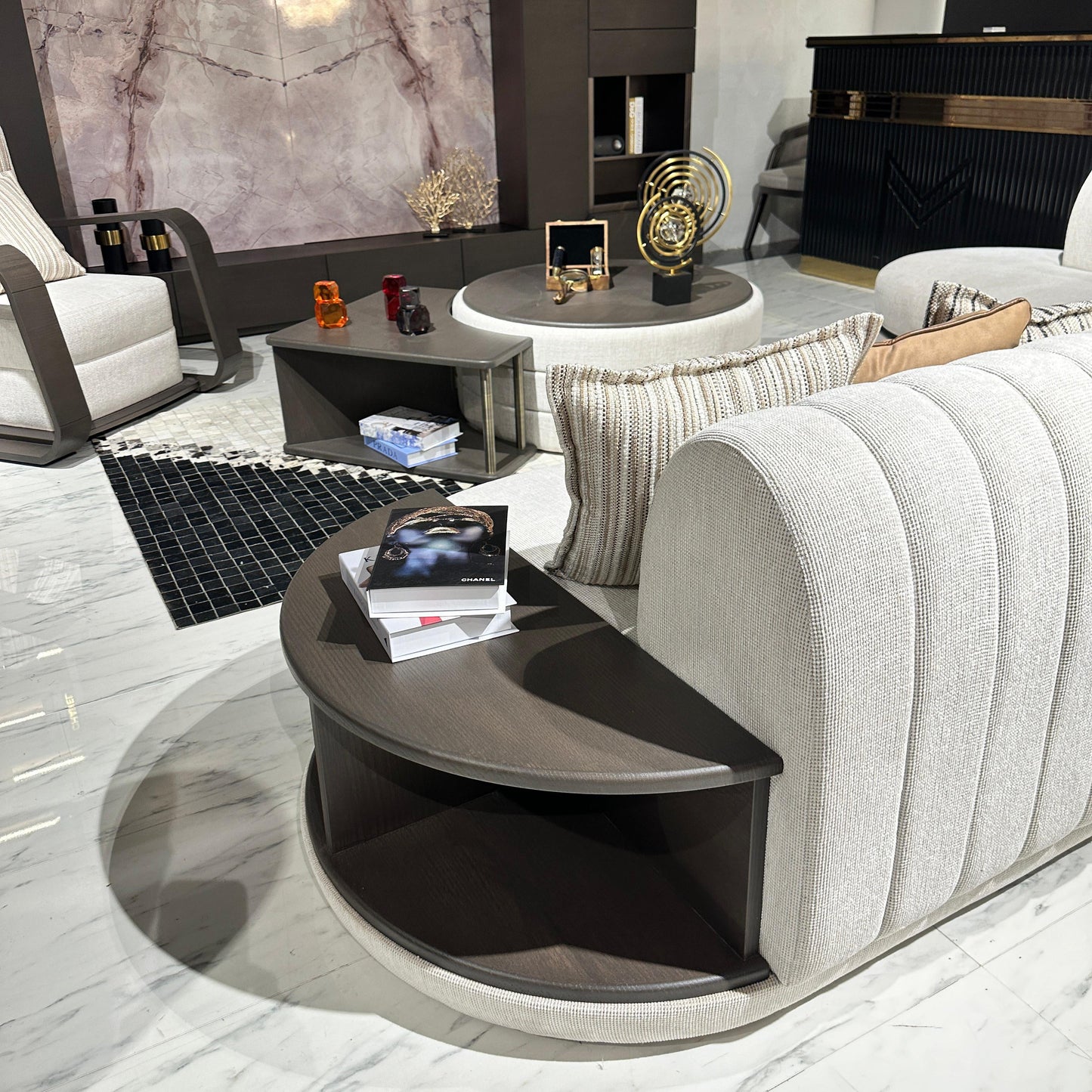 Henvion Sofa Set