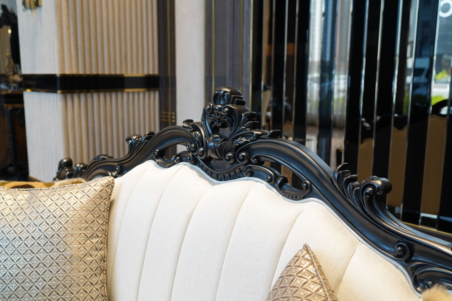 Dervessa Sofa Set