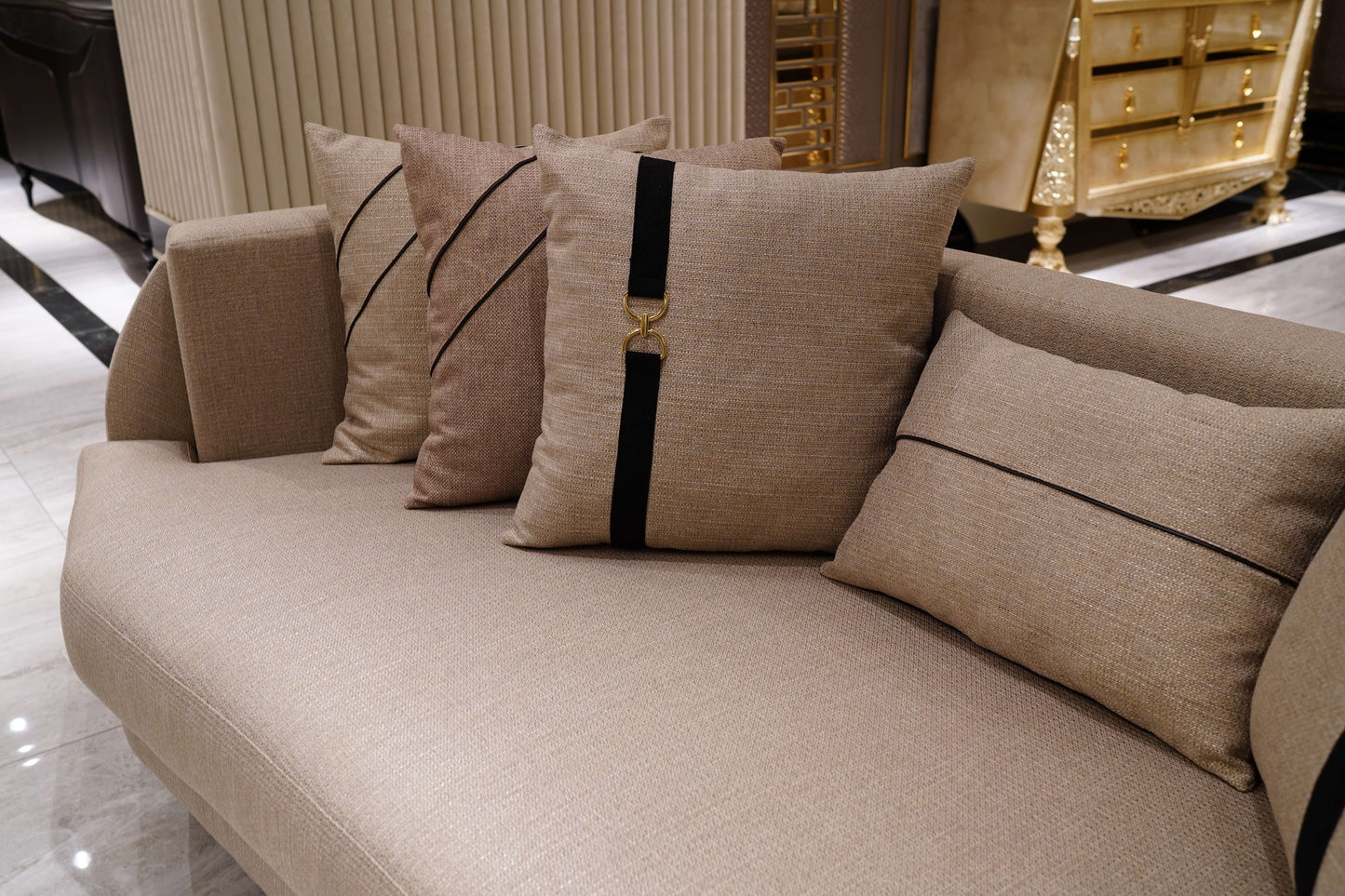 Distinguished Sofa Set