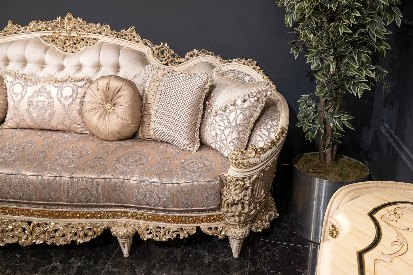 Iverra Sofa Set