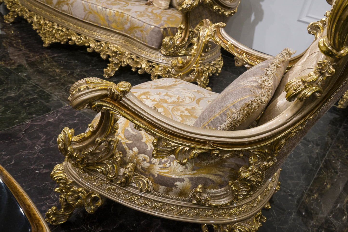 Iverion  Sofa Set