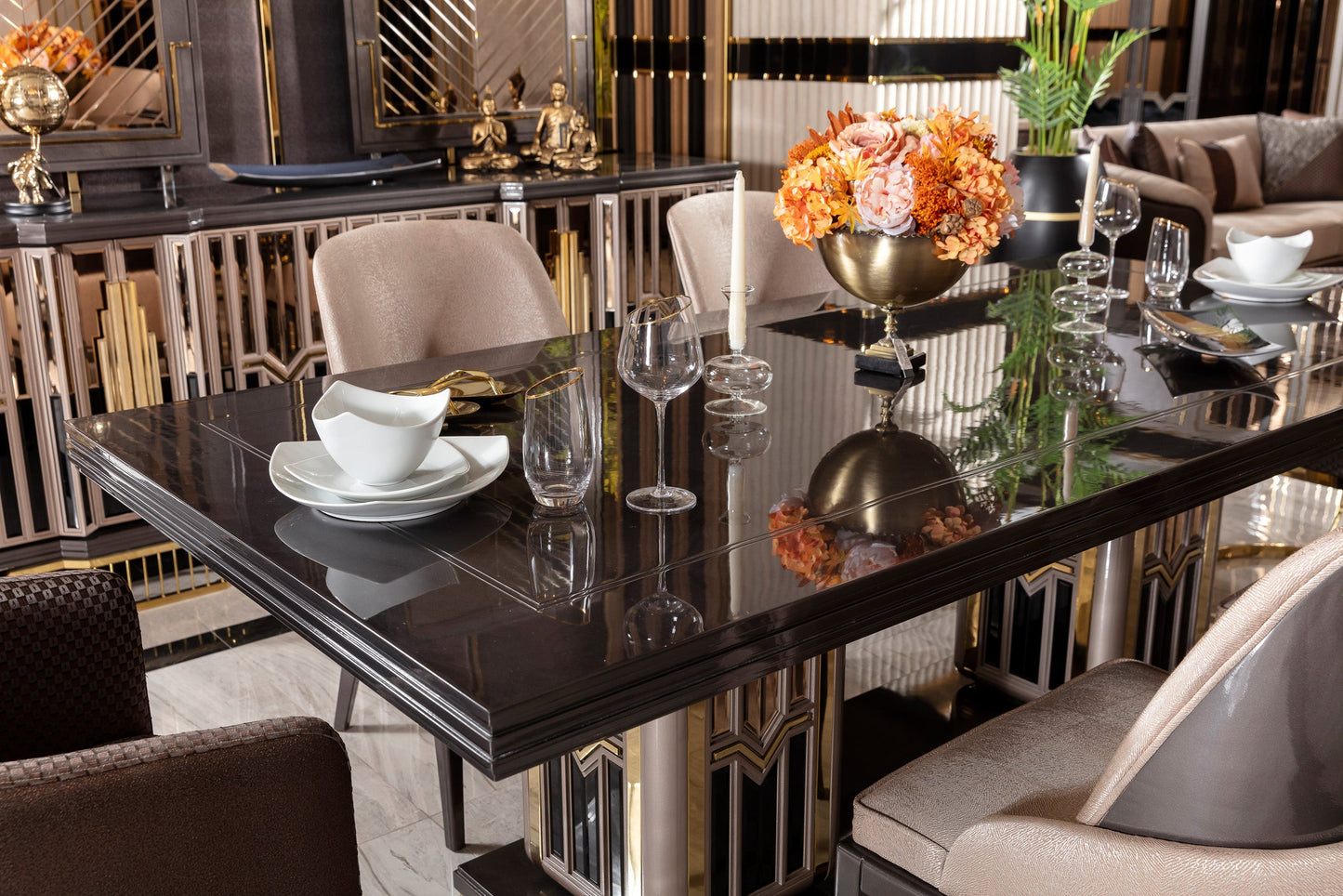 Avelora Dining Room Set