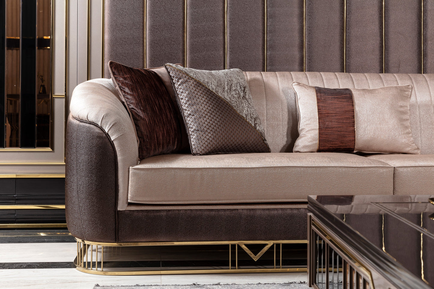 Avelora Sofa Set