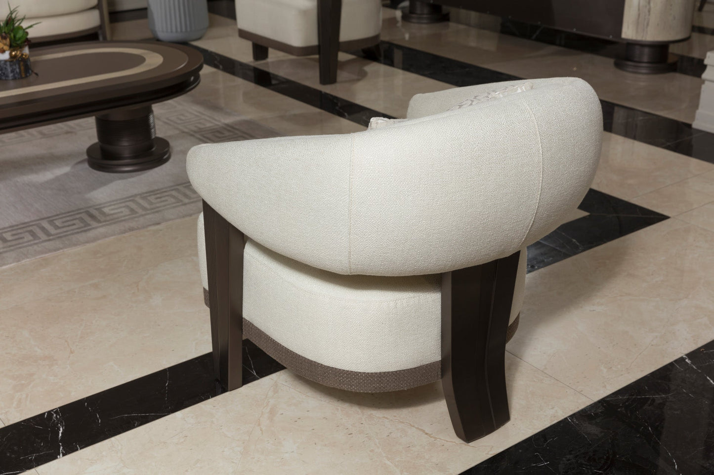 Delvion Sofa Set