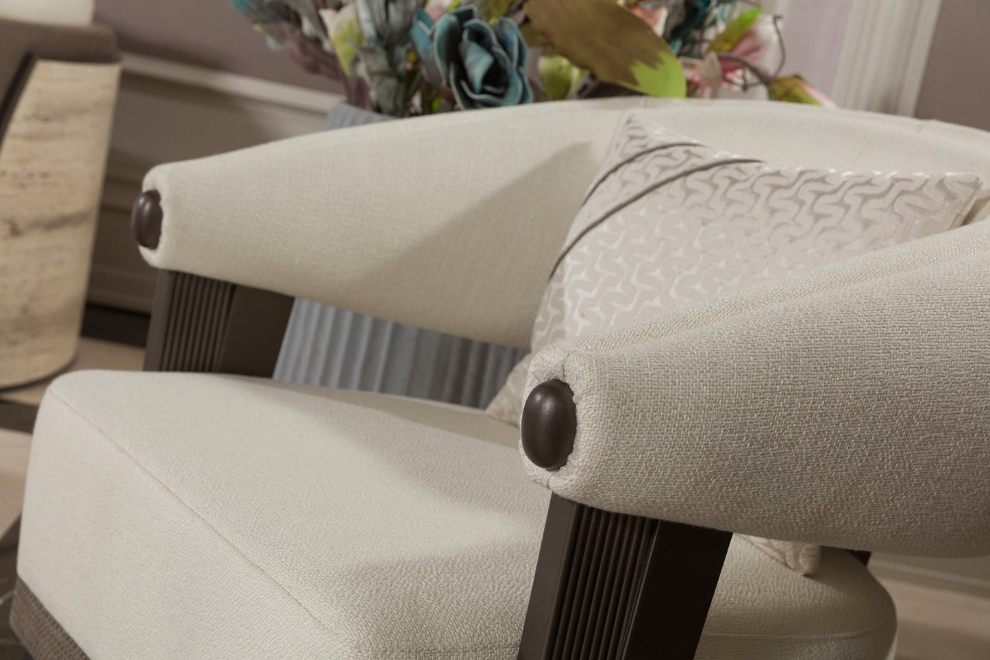 Delvion Sofa Set