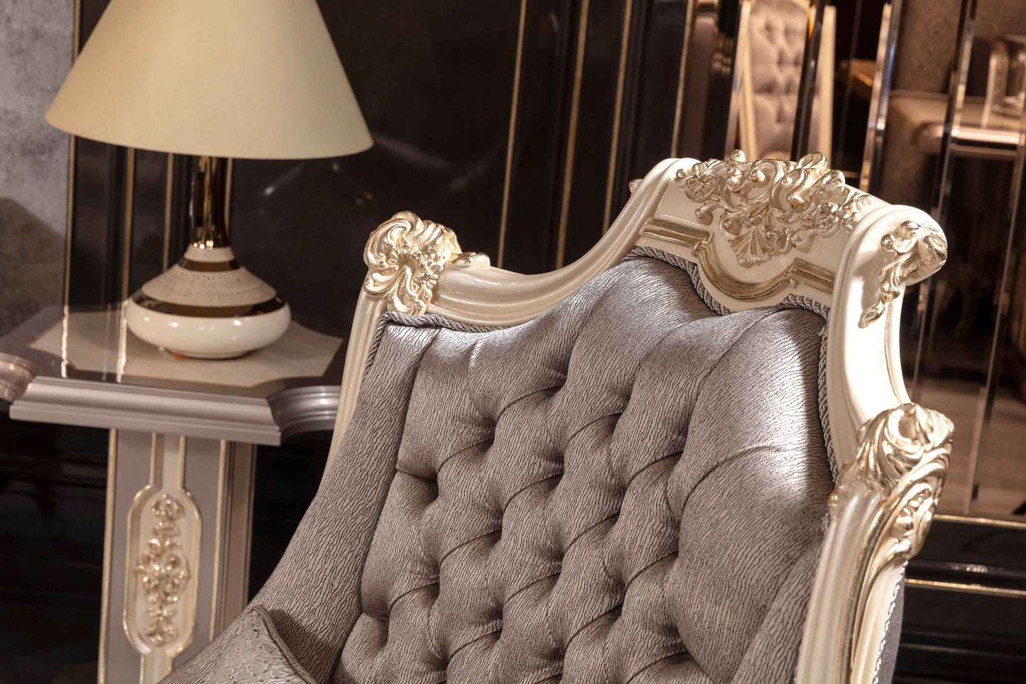 Elaris Sofa Set