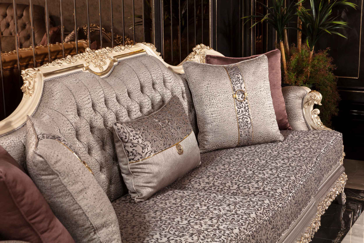 Elaris Sofa Set