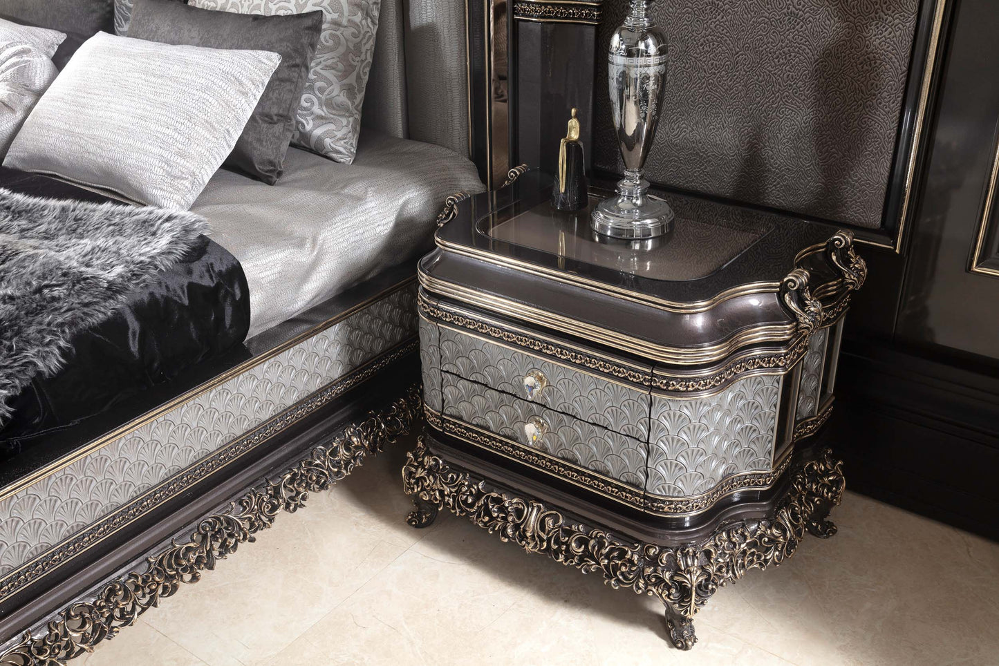 Larelis Bedroom Set