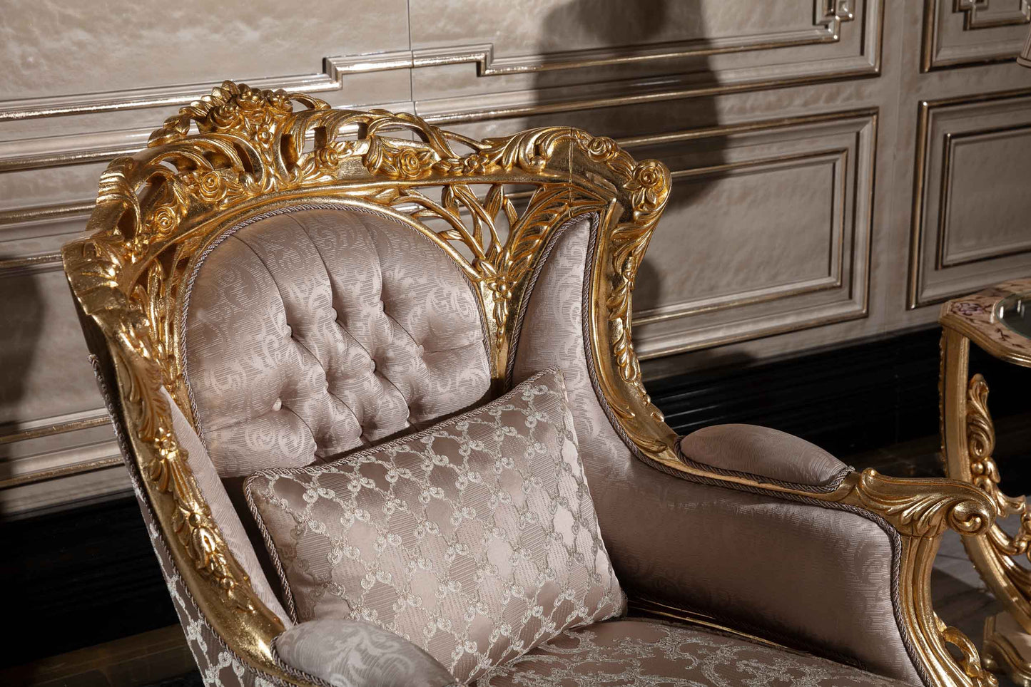 Eclessia Sofa Set