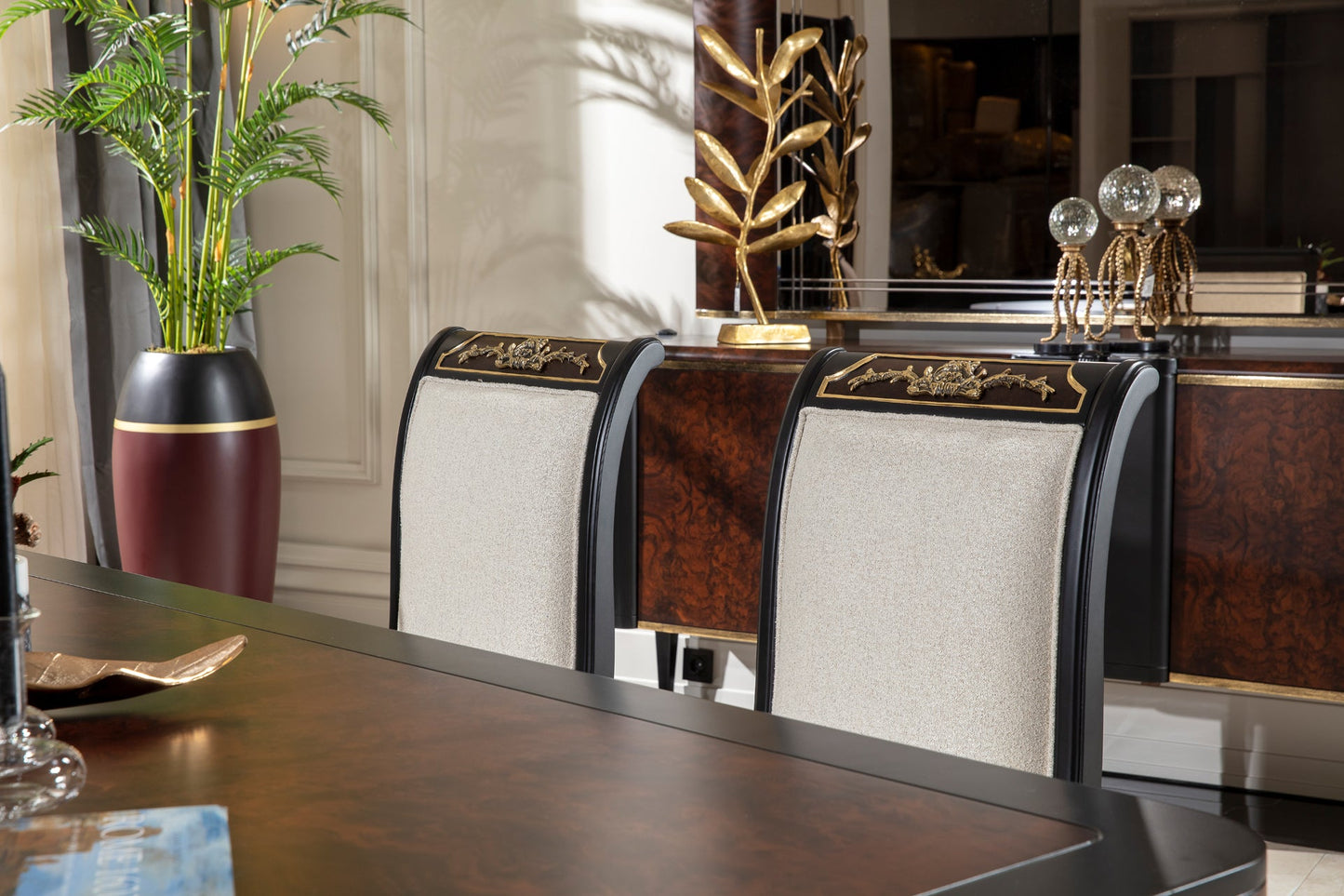 Noble Dining Room Set
