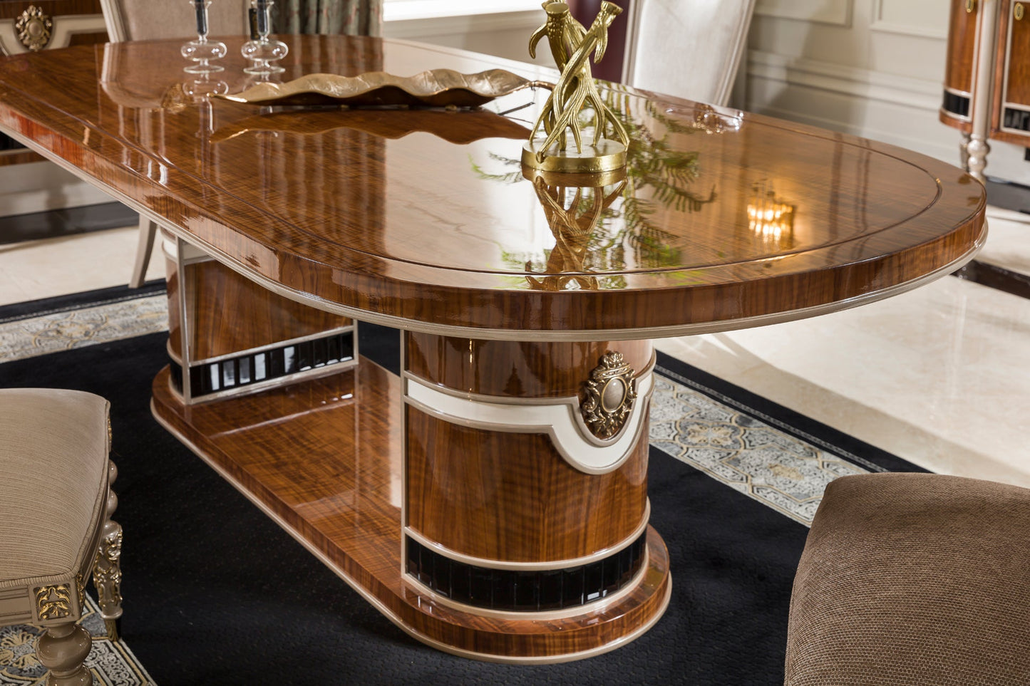 Averra Dining Room Set