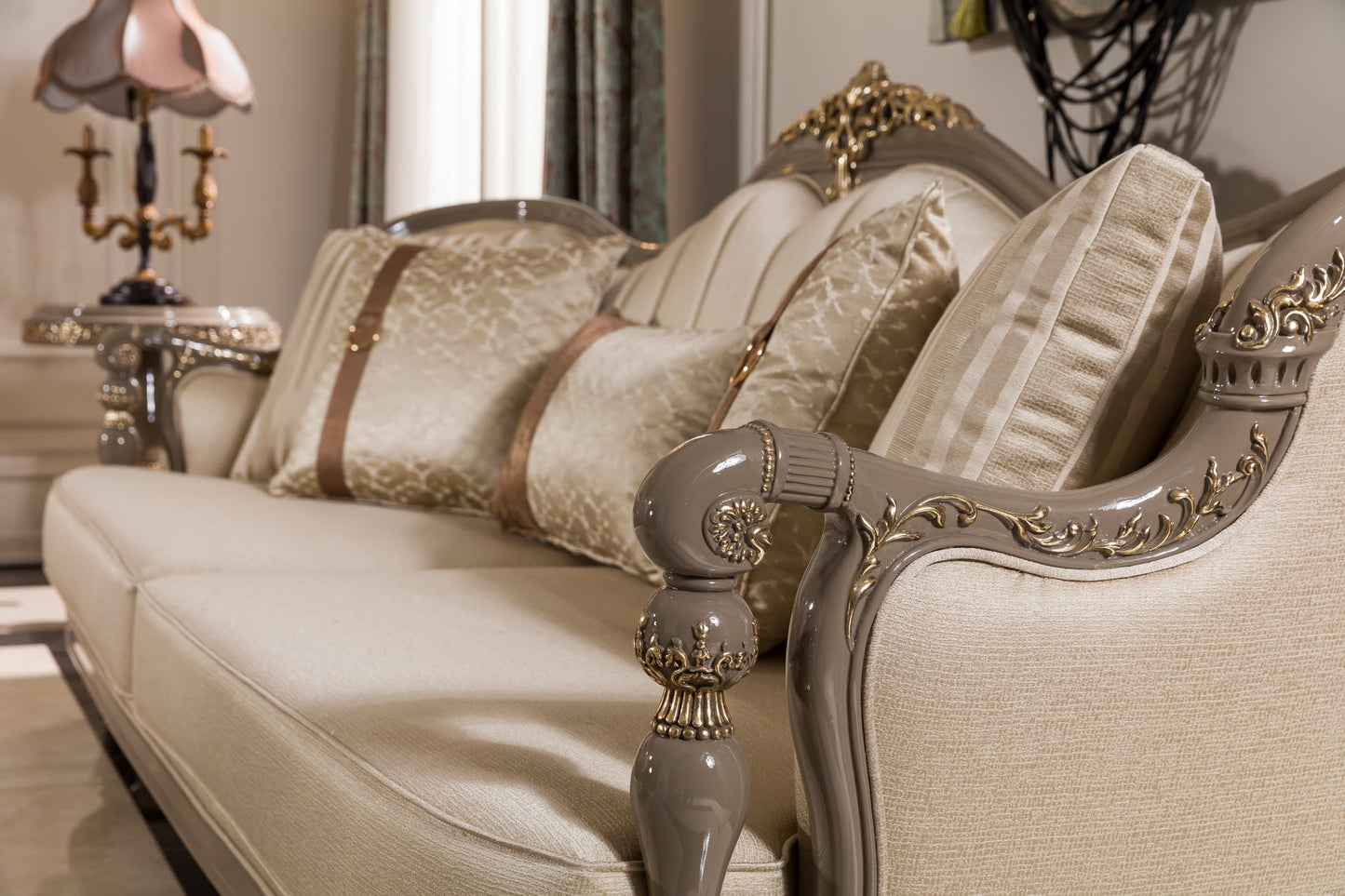 Evossa Sofa Set
