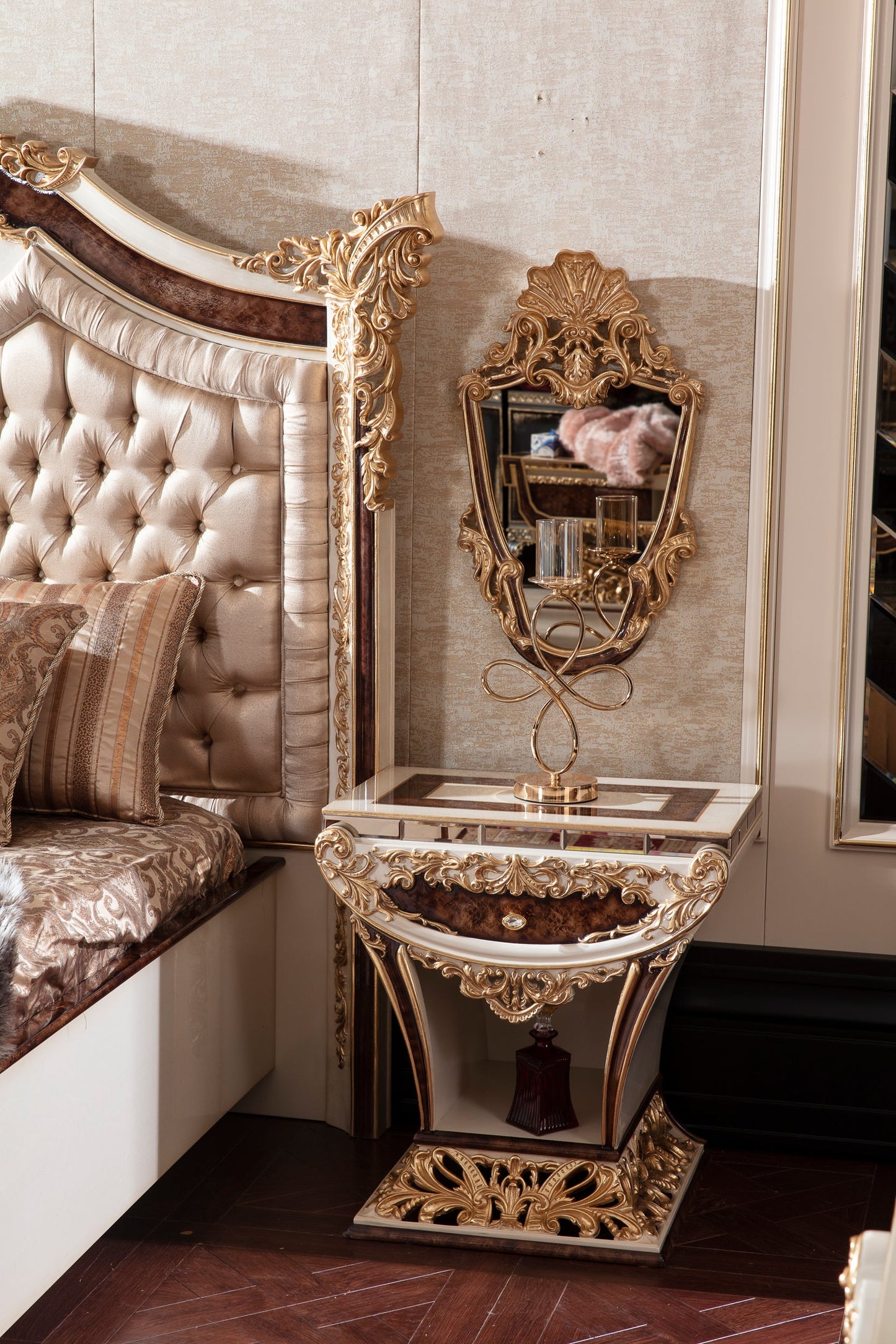 Larezza Bedroom Set