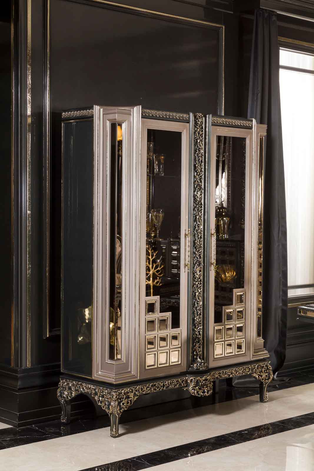 Cavelis Luxury Dining Room Set