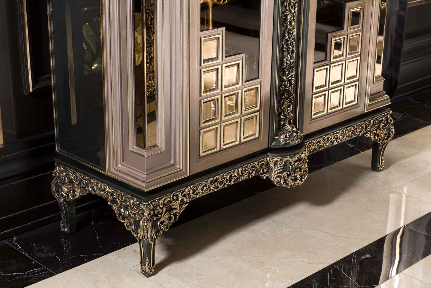 Cavelis Luxury Dining Room Set