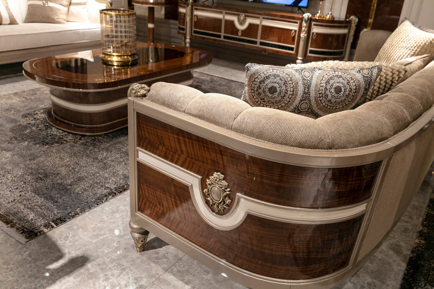 Averra Sofa Set
