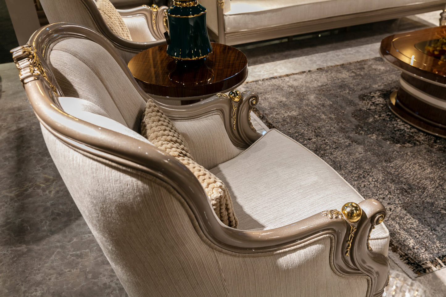Averra Sofa Set