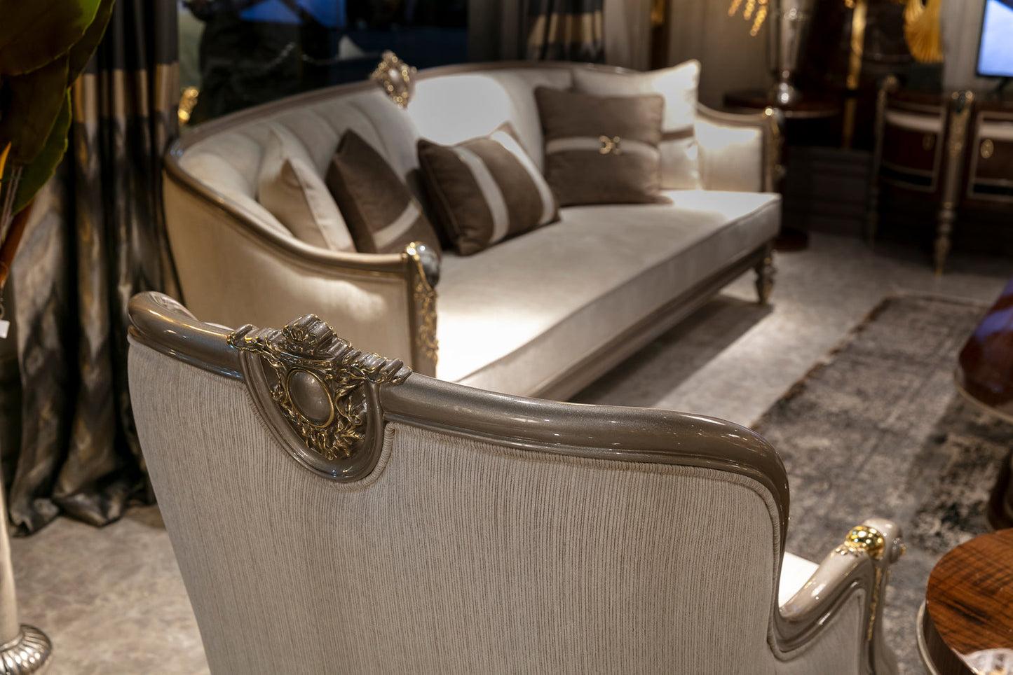 Averra Sofa Set