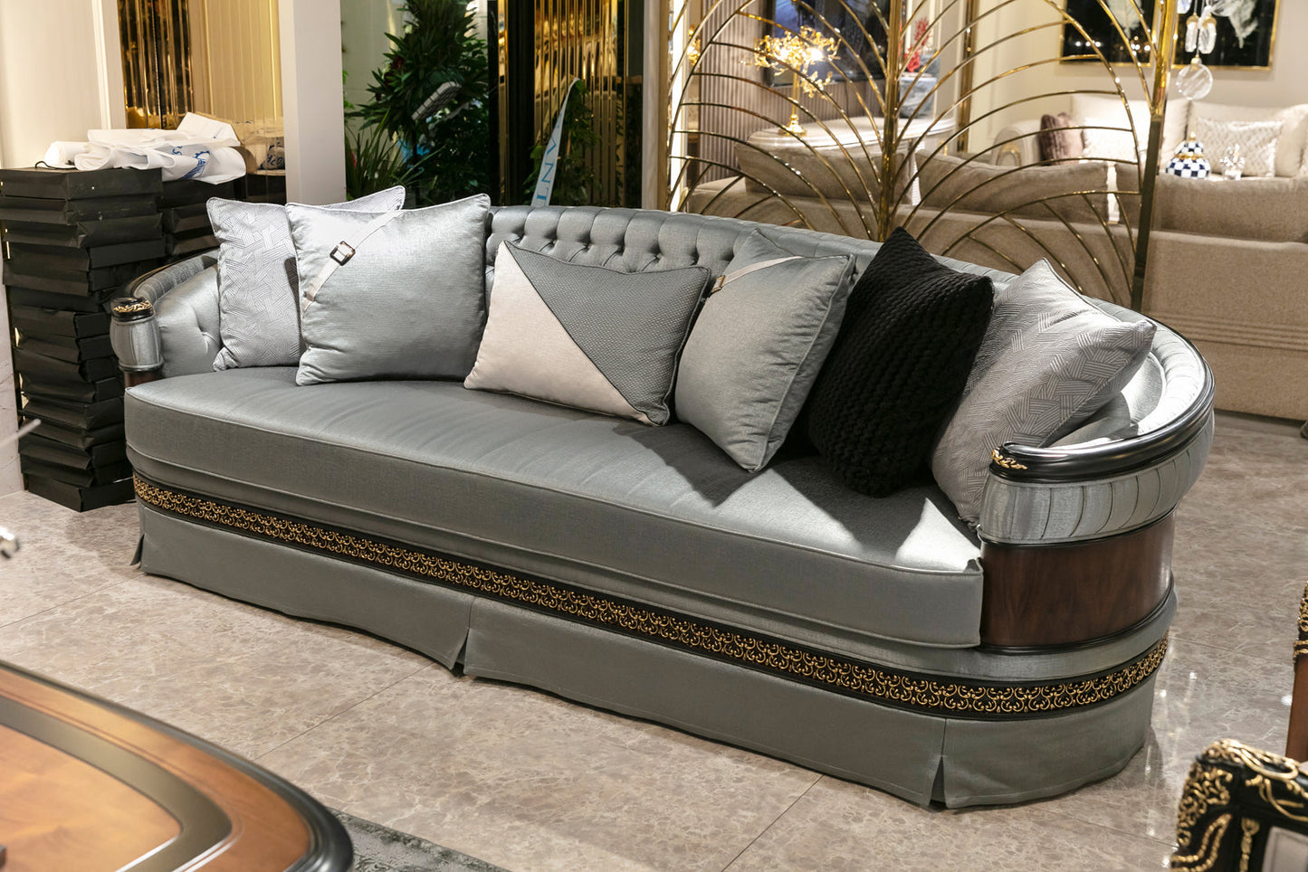 Avenza Sofa Set