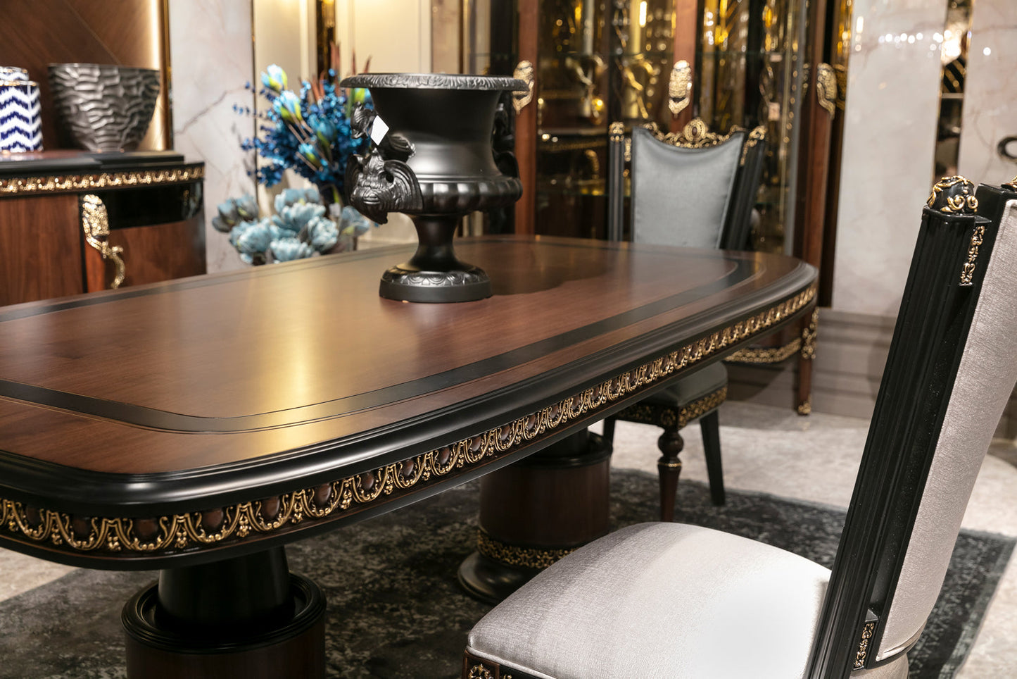 Benvira Dining Room Set
