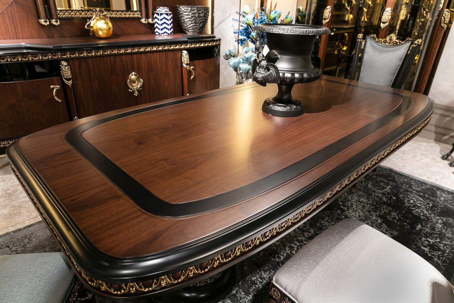 Benvira Dining Room Set