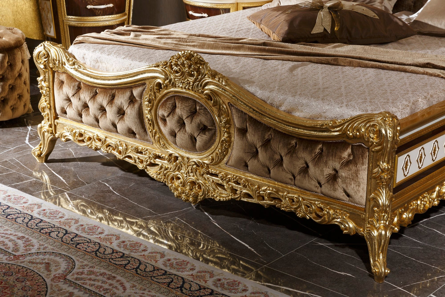 Mavira Bedroom Set
