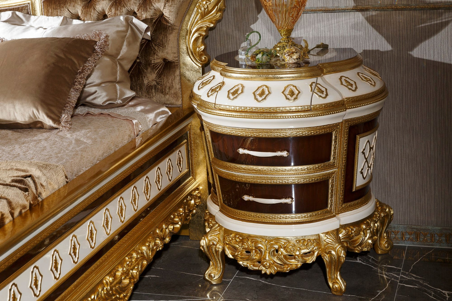 Mavira Bedroom Set