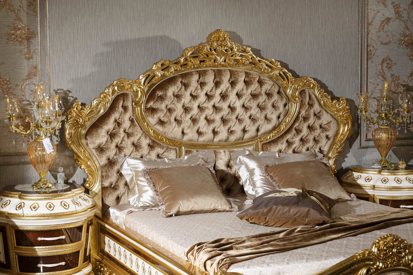Mavira Bedroom Set