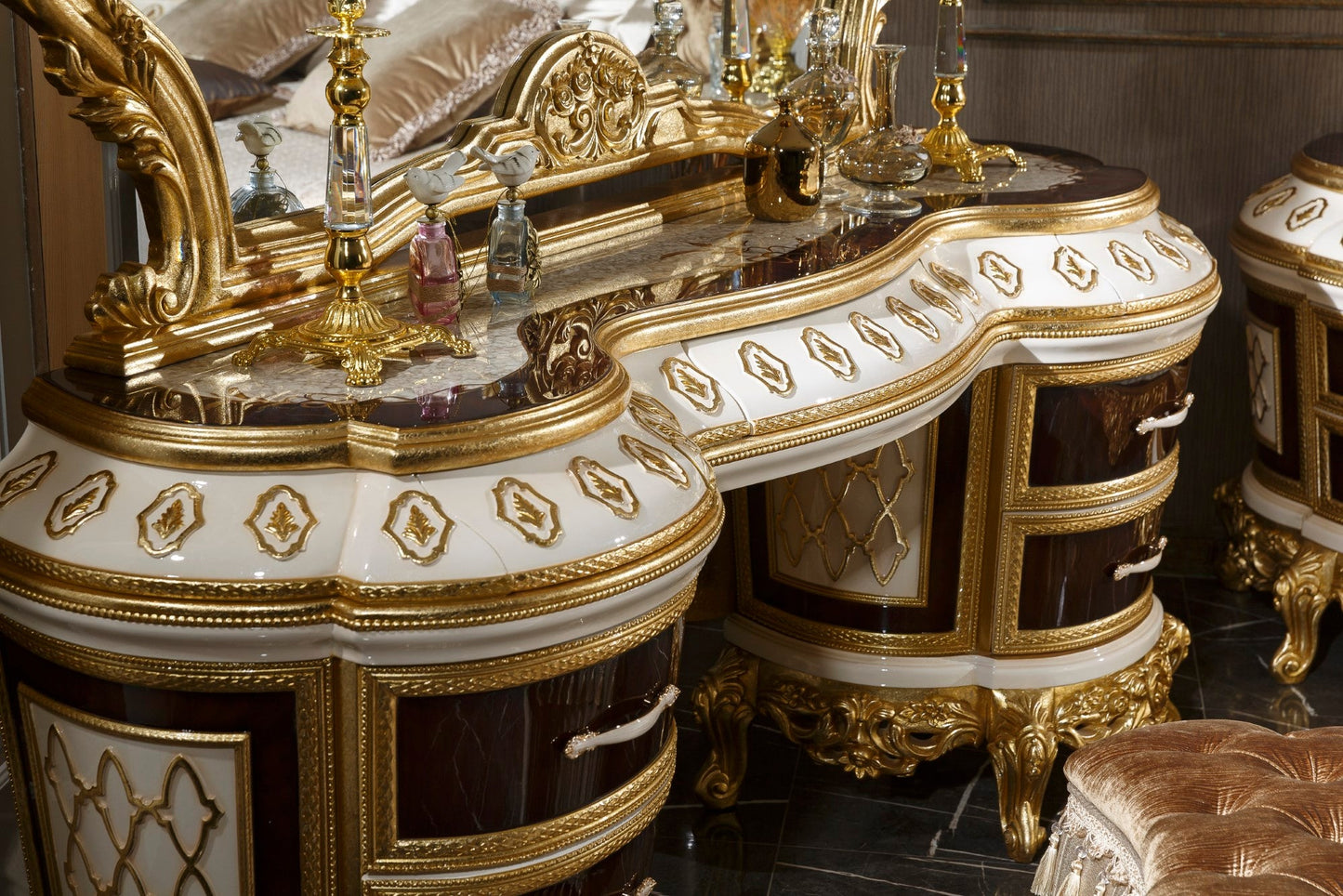 Mavira Bedroom Set