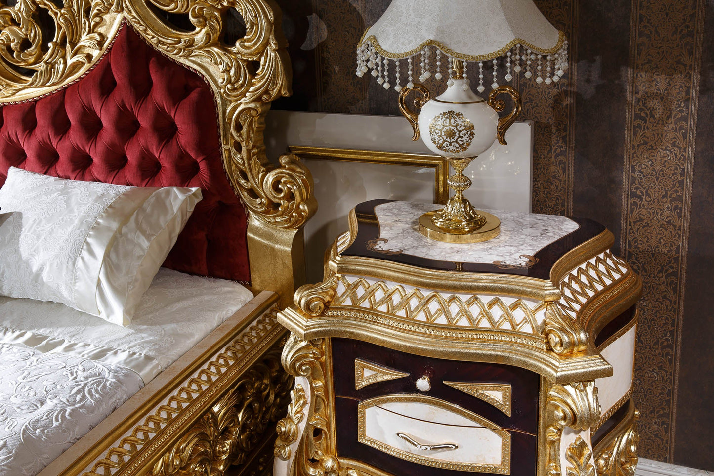 Ivelis Bedroom Set