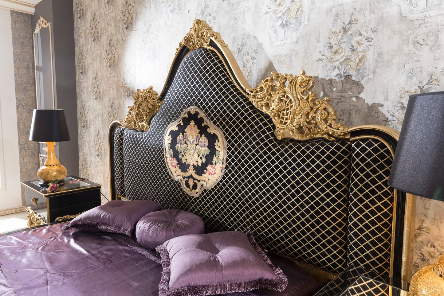 Karvella Bedroom Set