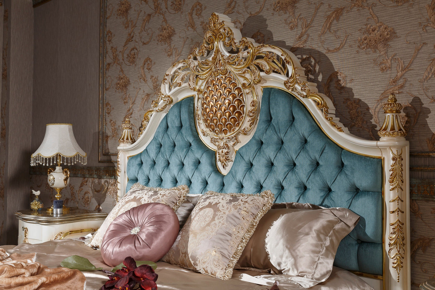 Larvion Bedroom Set