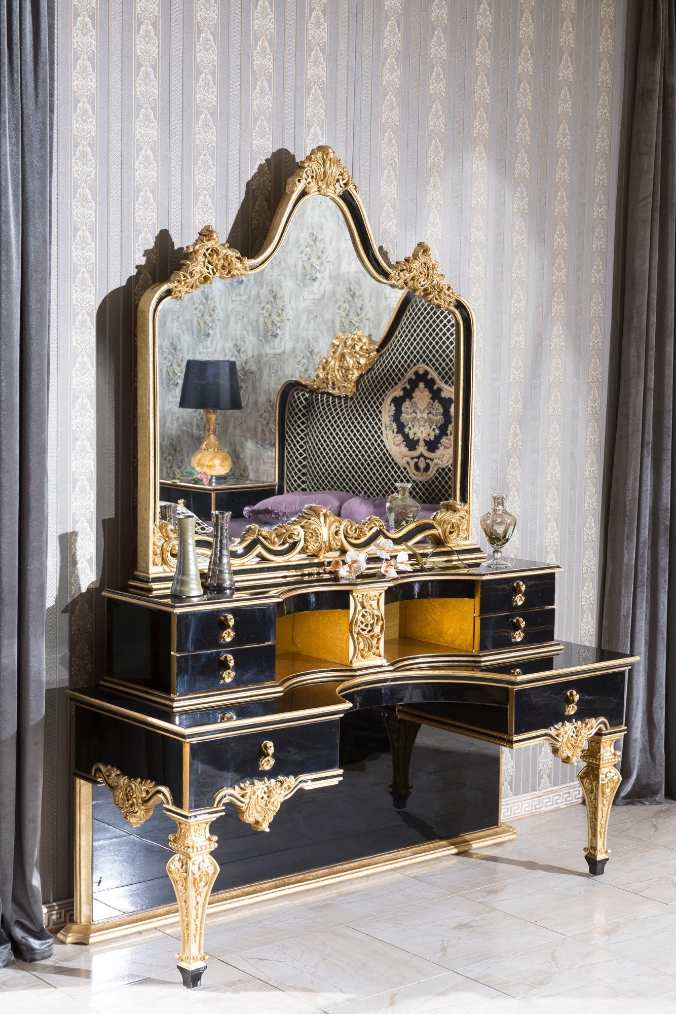 Karvella Bedroom Set