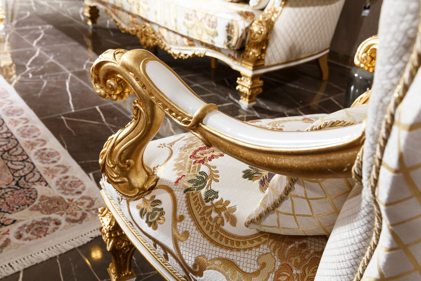 Cavelis Sofa Set