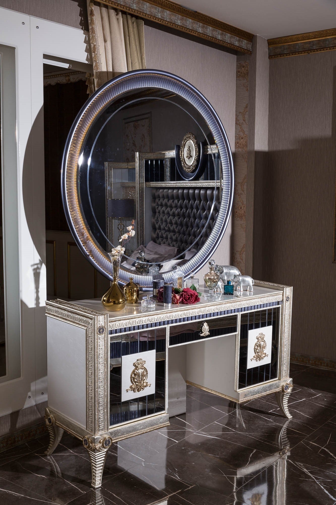 Menvora  Bedroom Set