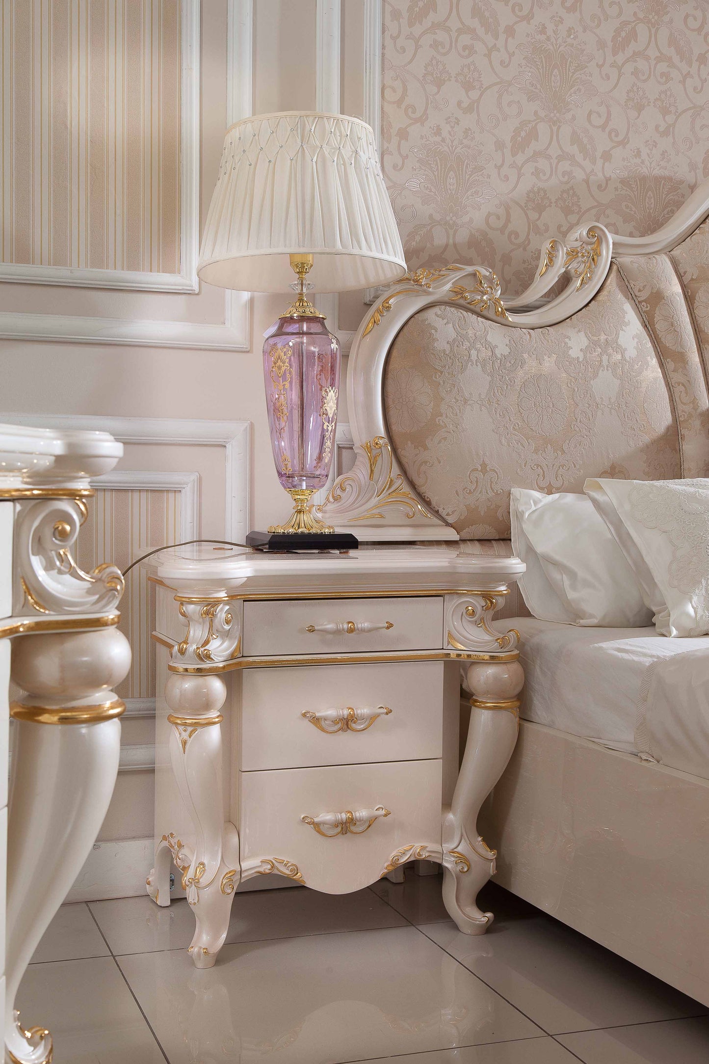 Lorvella Bedroom Set