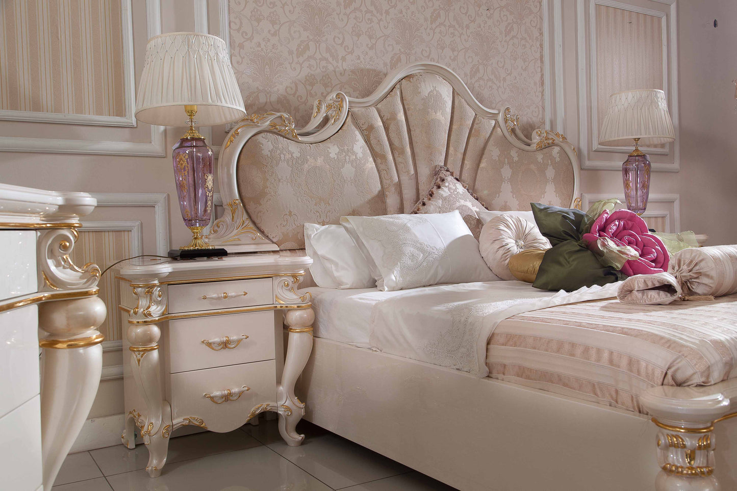 Lorvella Bedroom Set