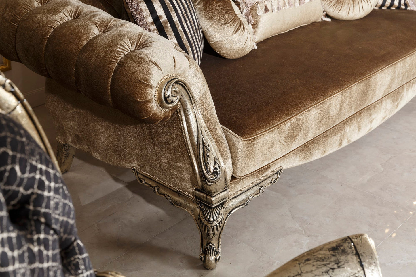 Erelis Sofa Set