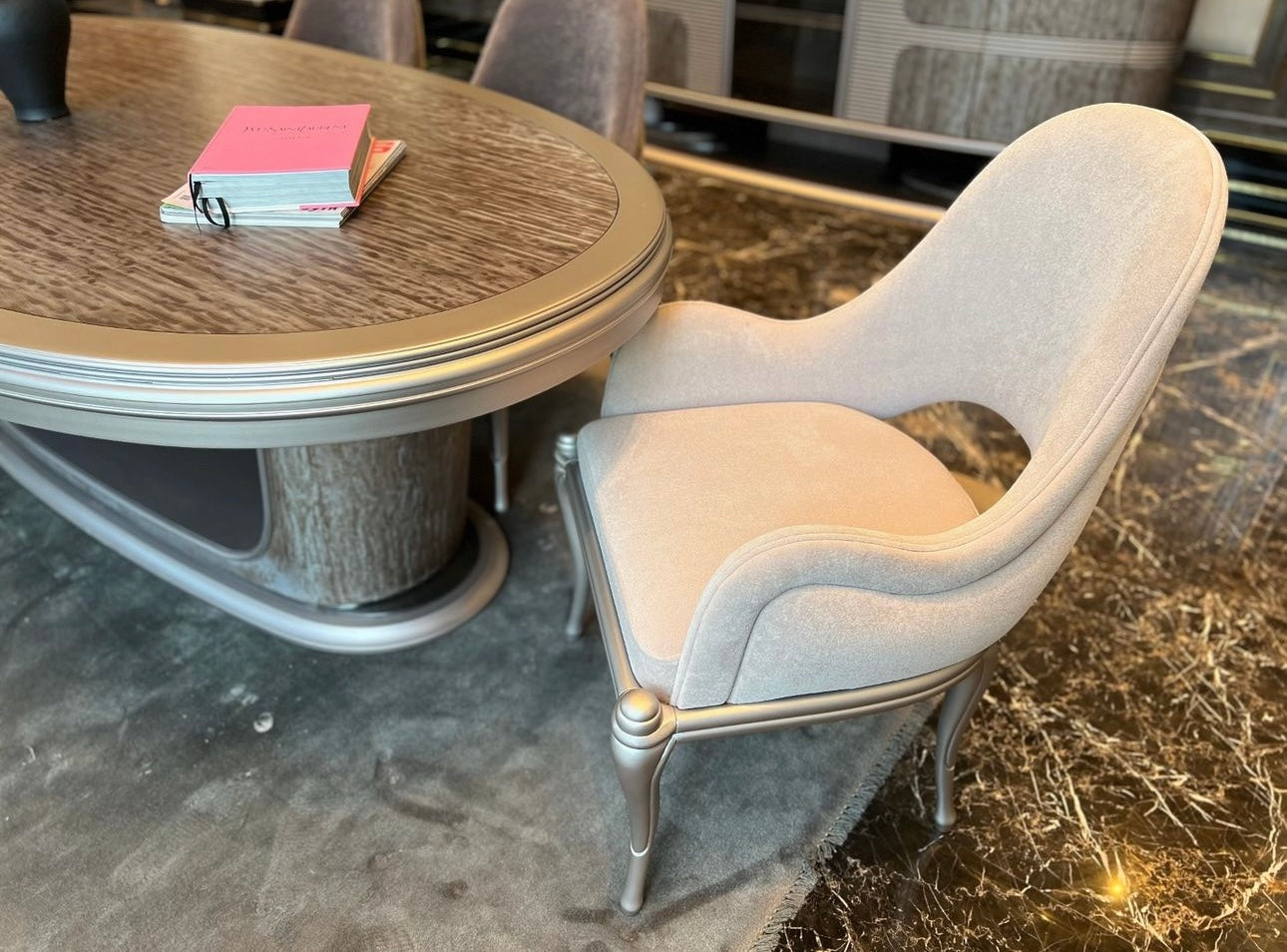 Avossa Gray Dining Room Set