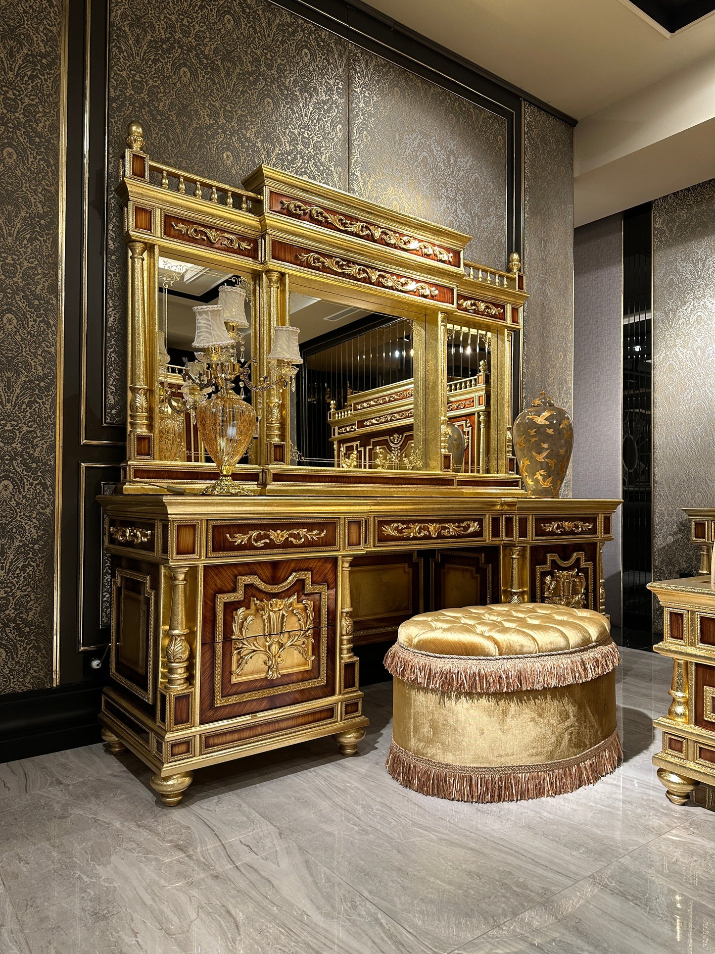 Ivoris Bedroom Set